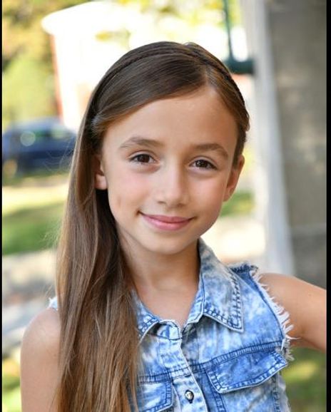 Emma Grace Berardelli Headshot