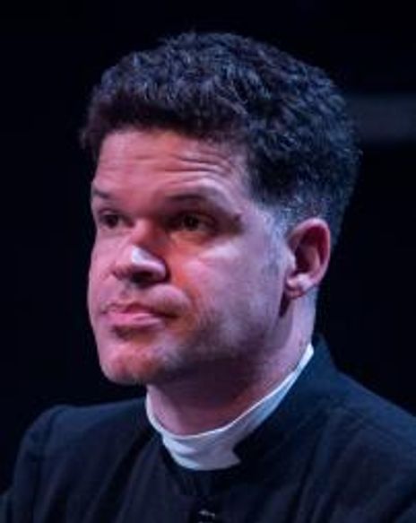 Jonathan Chambers Headshot