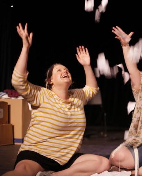 Laura Grayson Headshot