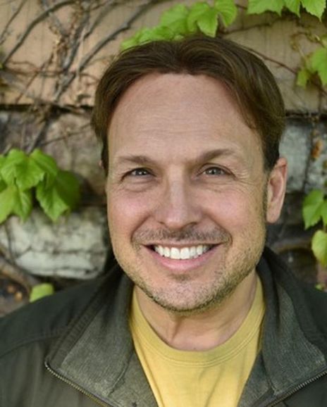 Joey Bucheker Headshot