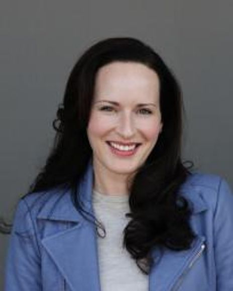 Angela Aaron Headshot