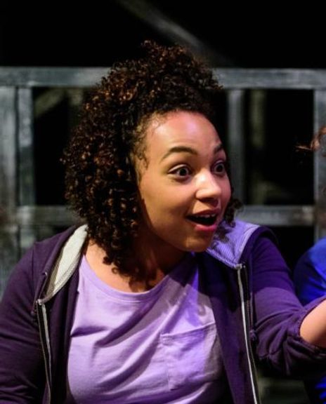 Samantha Newcomb Headshot