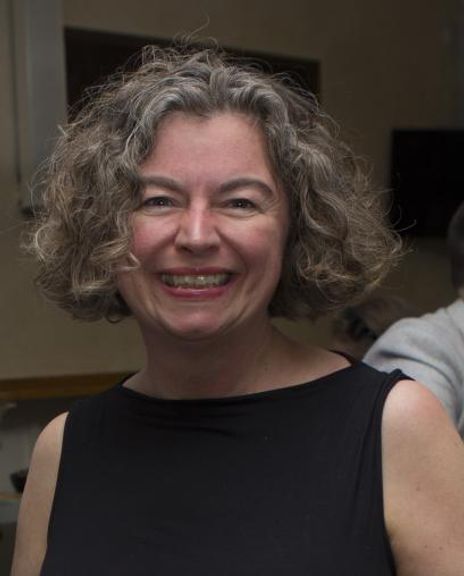 Theresa Heskins Headshot