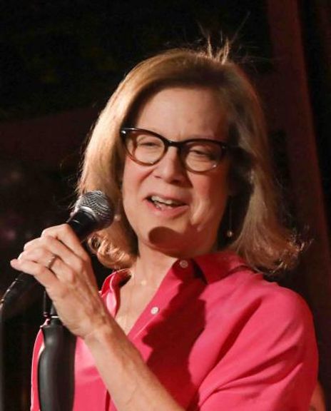 Lauren Taslitz Headshot