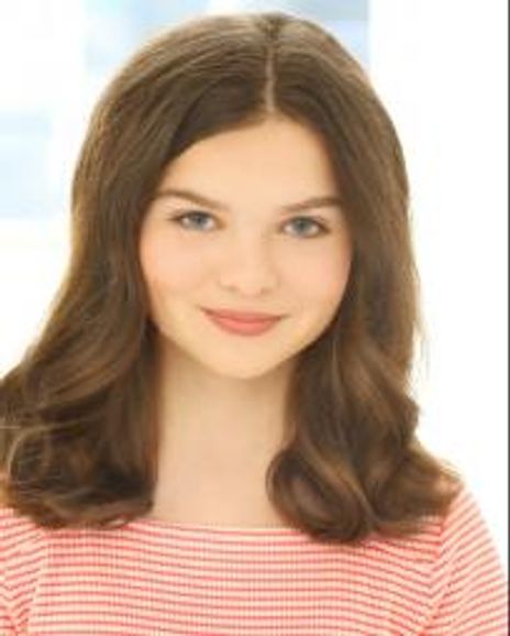 Elli Grace Hodges Headshot