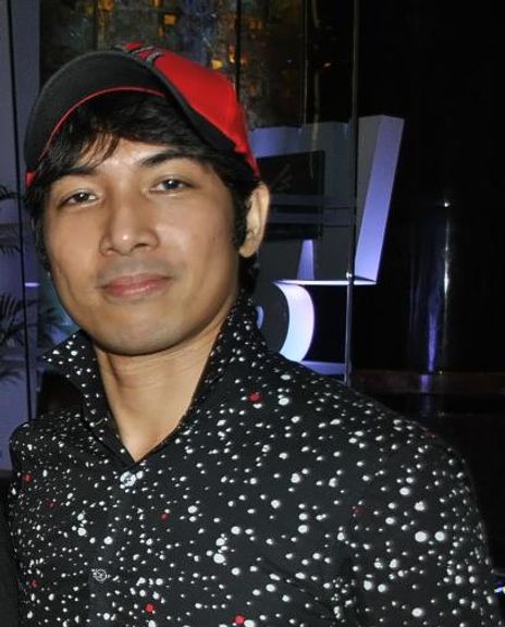 Francis Matheu Headshot