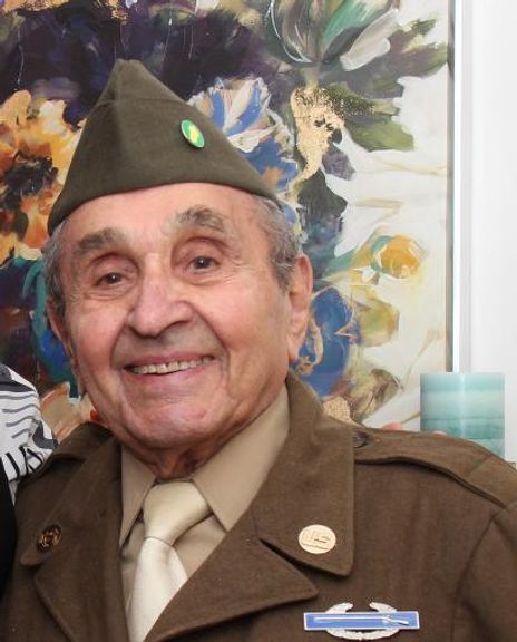 Luke Gasparre Headshot