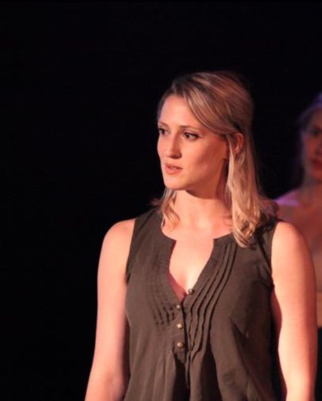 Kelly Fairbrother Headshot