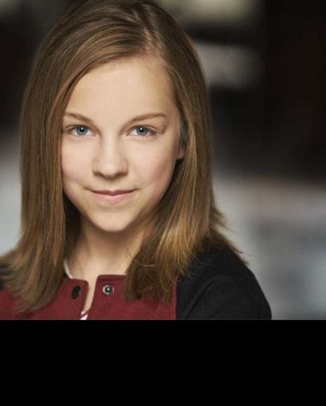 KyLee R Hennes Headshot