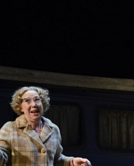 Gabrielle Lloyd Headshot