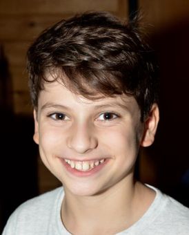 Zachary Zwelling Headshot