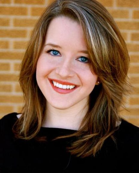 Jessica Foster Headshot