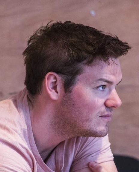 Lloyd Cooney Headshot