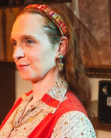 Elizabeth MacDougald Headshot