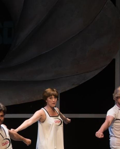 Amy Sellors Headshot