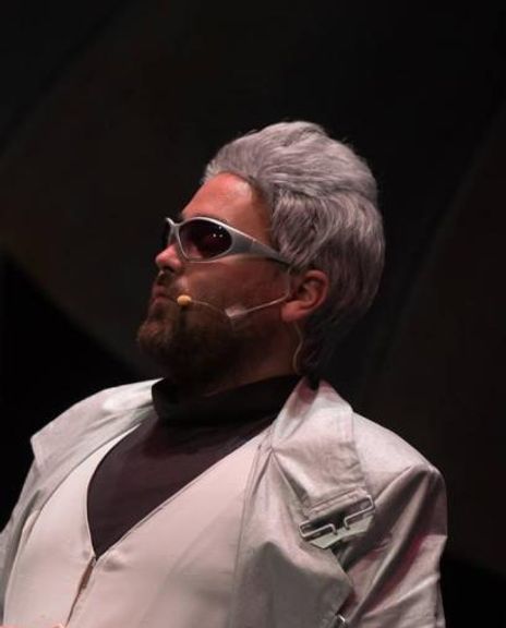 Spencer Hari Headshot