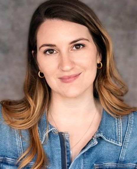 Caitlyn Cerza Headshot