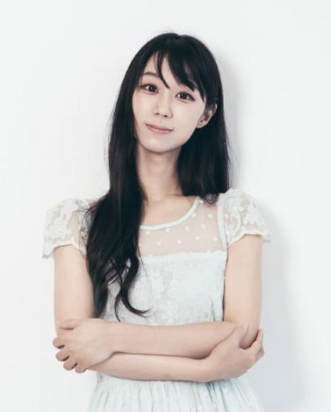 Anastasia Tsai Headshot