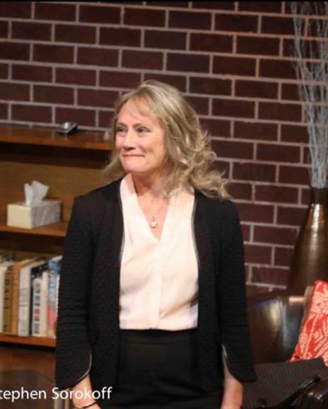 Kristin Wold Headshot