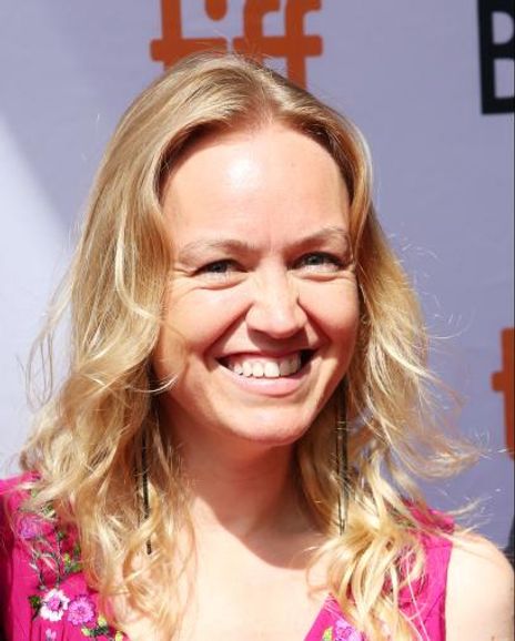 Lynette Howell Headshot