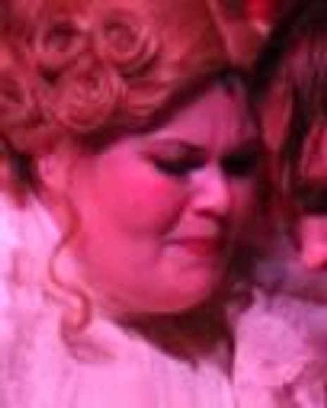 Kelly Moray Headshot