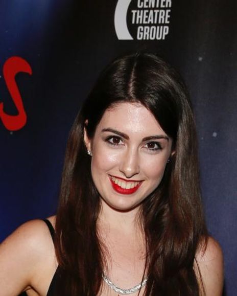 Valerie Lohman Headshot