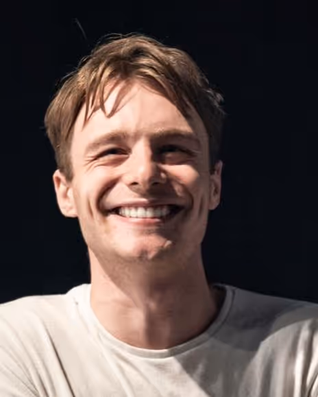 Luke Thallon Headshot