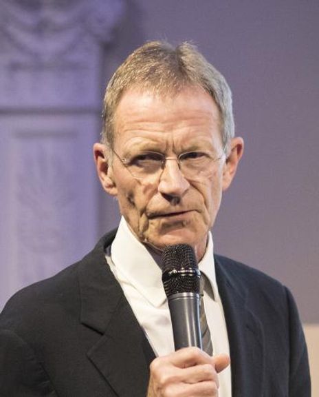 Nicholas Serota Headshot