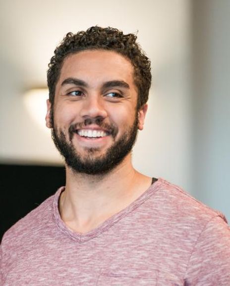 Travis Knight Headshot