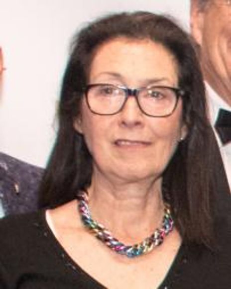 Claudia Zahn Headshot