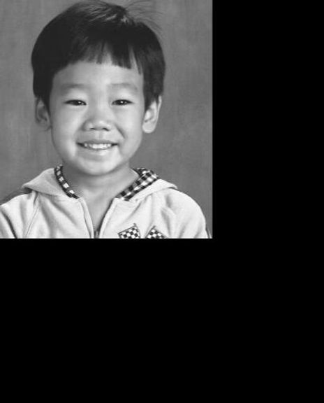 Daniel Shin Headshot