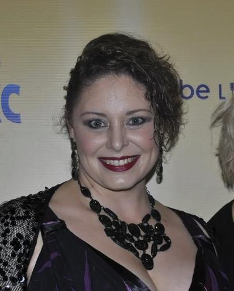 Janelle Visagie Headshot