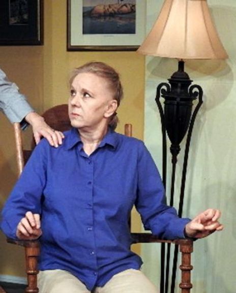 Cynthia Kania Headshot