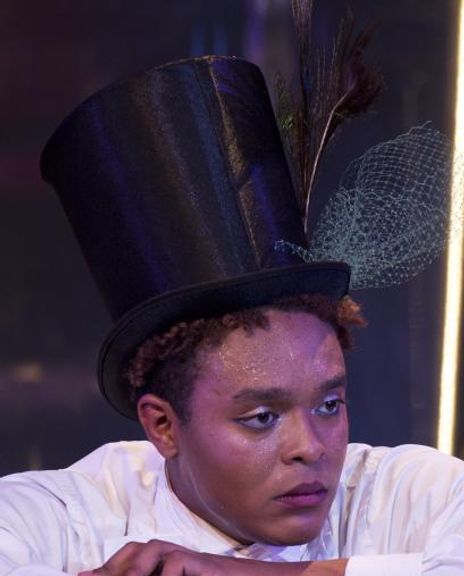 Che Francis Headshot