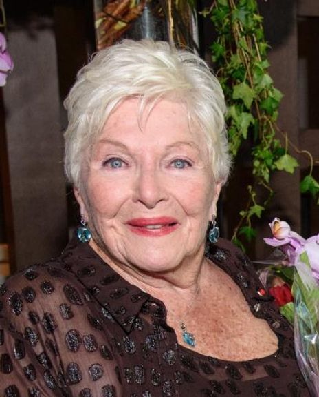 Line Renaud Headshot