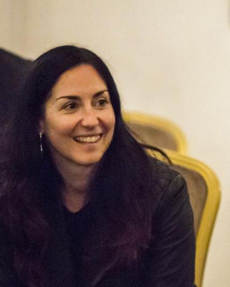 Natasha Khamjani Headshot