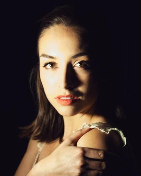 Julie Estrada Headshot