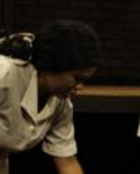 Danielle Snelling Headshot