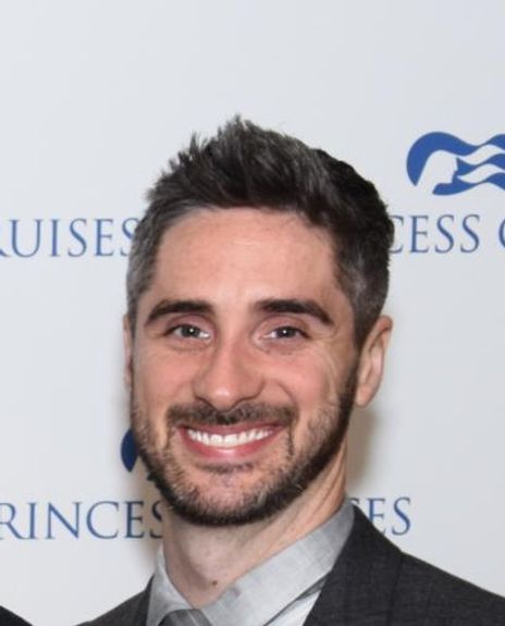 Kerry Lovegrove Headshot