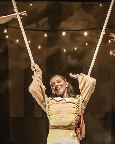 Julie Marshall Headshot