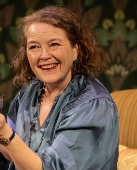 Janet Greaves Headshot