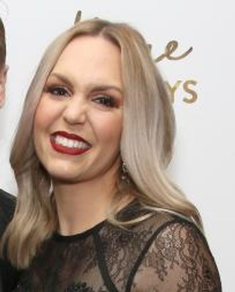 Evynne Hollens Headshot