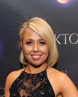 Chloe Lowery Headshot