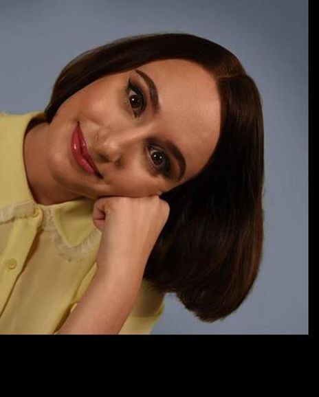 Rachel Ravel Headshot