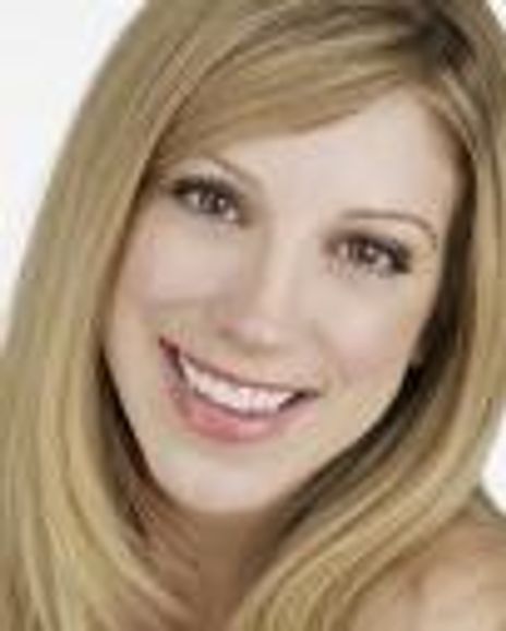 Ellie Mooney Headshot