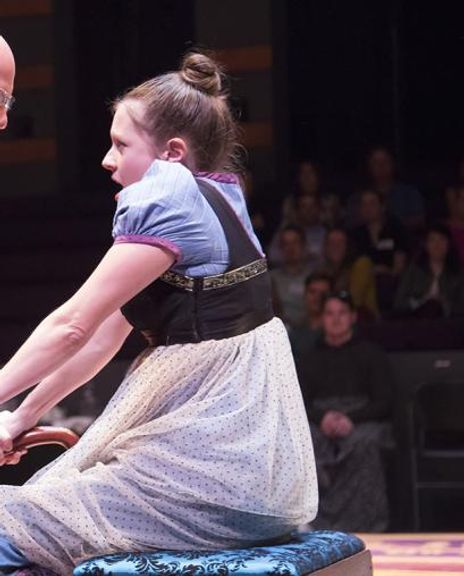 Jenny Ledel Headshot