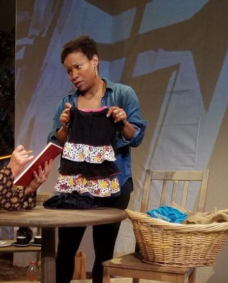 LeShay Tomlinson Headshot