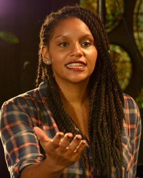 Ashley Burroughs Headshot