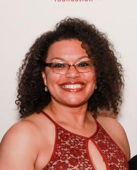 Jennifer Dobbs Hill Headshot