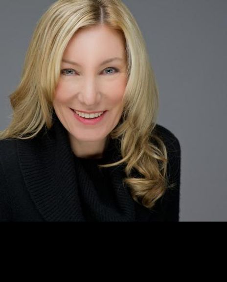 Elizabeth Freeman Headshot